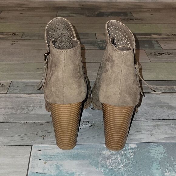 Qupid Heels size 9 - Picture 3 of 6